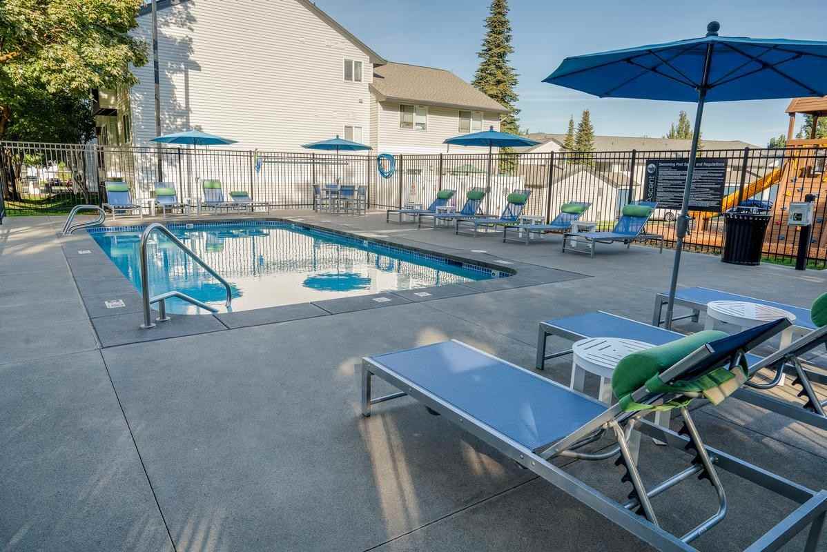 5111 S Regal St - Photo 7 of 24