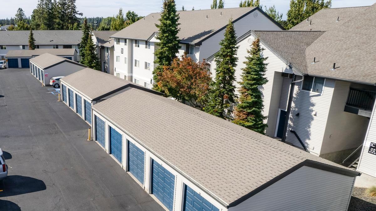 5111 S Regal St - Photo 7 of 24