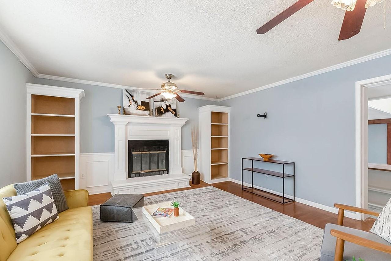 A quaint and inviting Olathe home with easy access to all your needs! - Photo 2 of 23