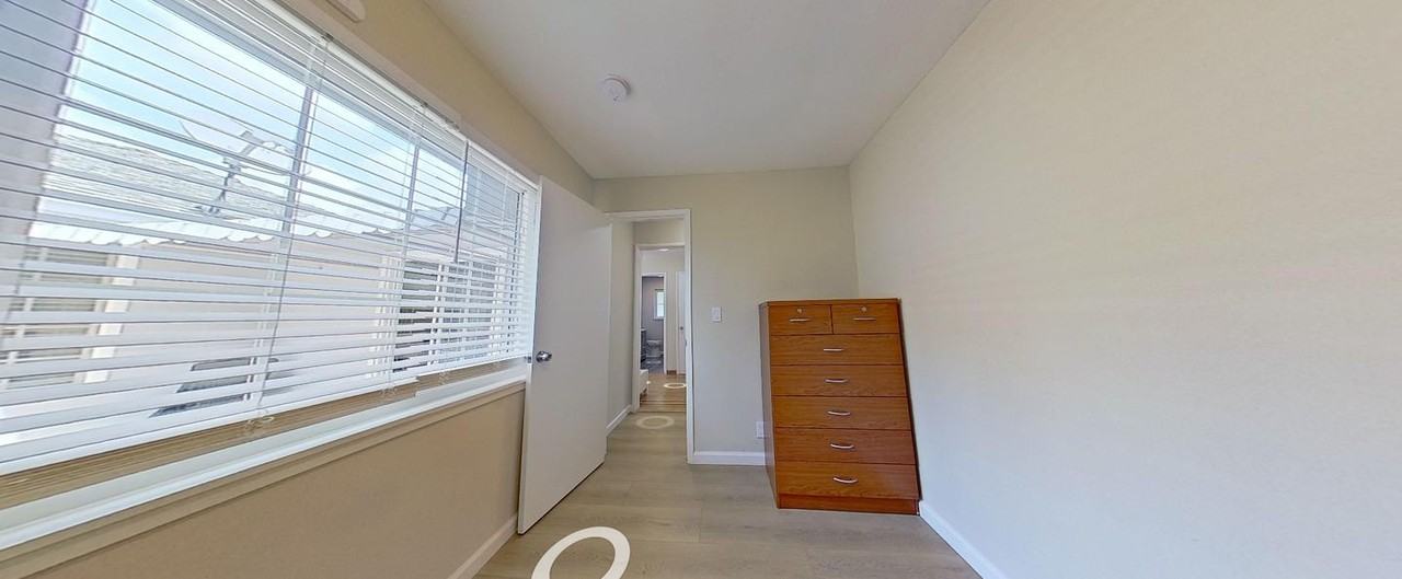 Spacious Hayward home with bright interiors and ideal location - Photo 6 of 16