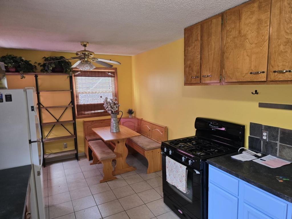 7825 Ne San Rafael Dr - Photo 3 of 11