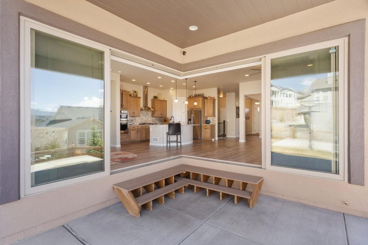 1940 Clayhouse Dr - Photo 2 of 28