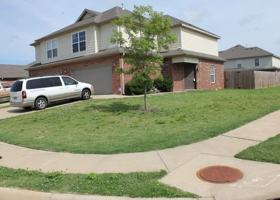 featured image of 824 Oakwood Ct #824