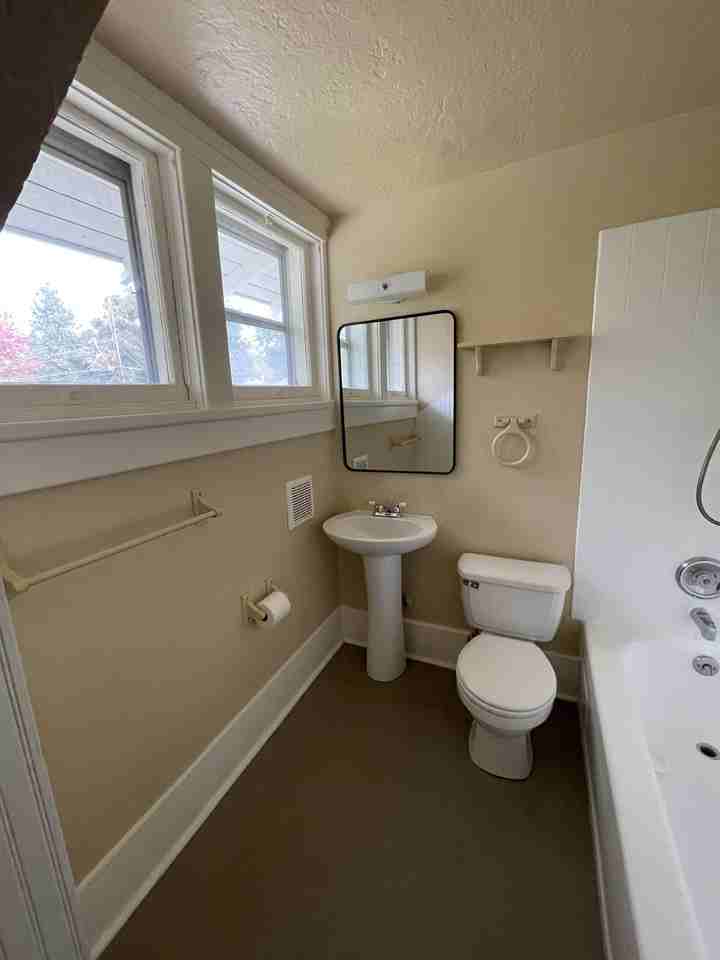 426 W Pueblo St #B - Photo 3 of 35