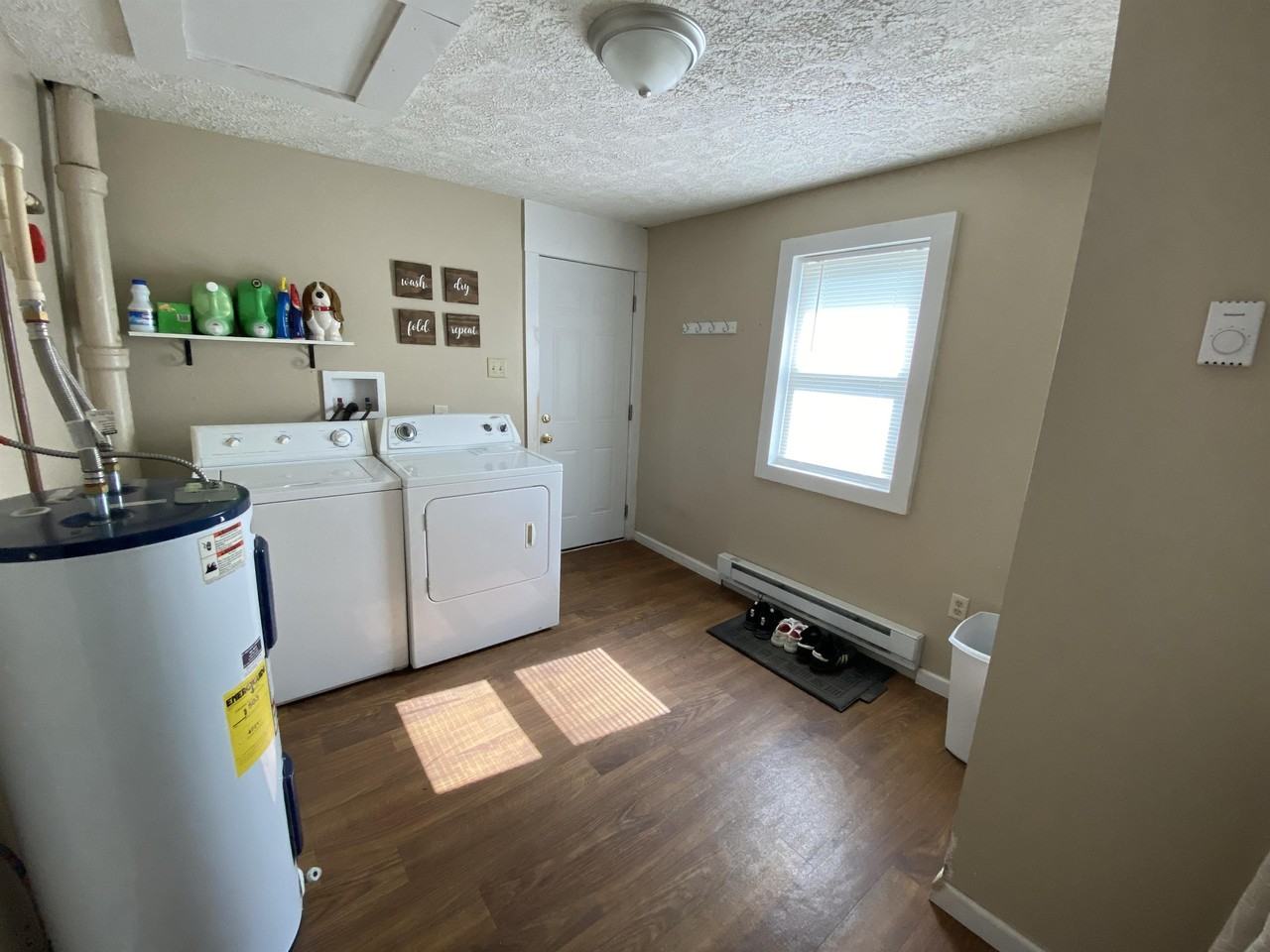1563 11th St - Photo 3 of 14