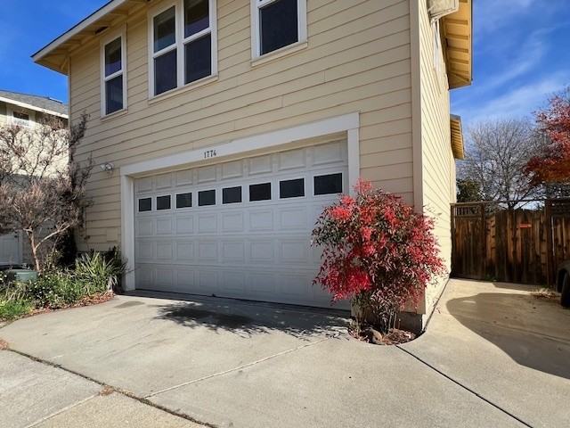 1774 Roth St - Photo 2 of 32