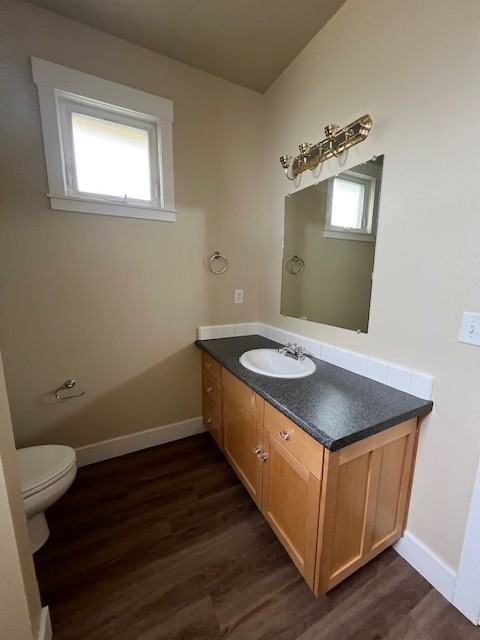 1774 Roth St - Photo 5 of 32