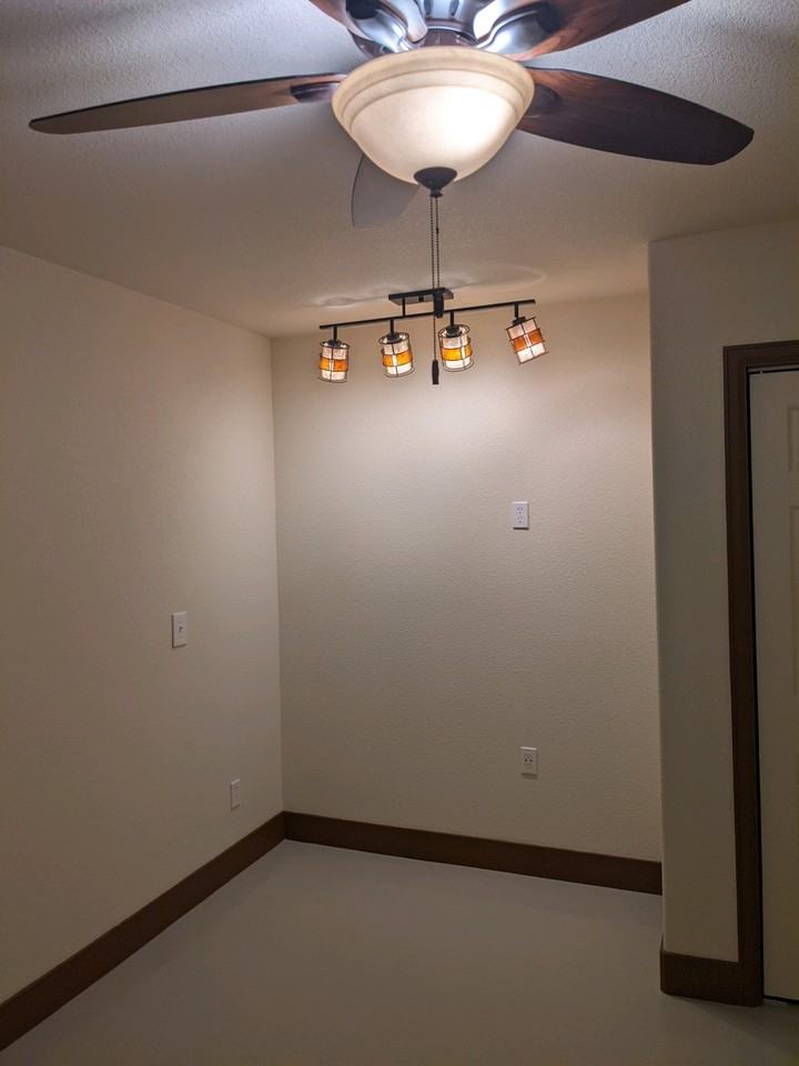 3562 Cody Ln #B - Photo 3 of 7