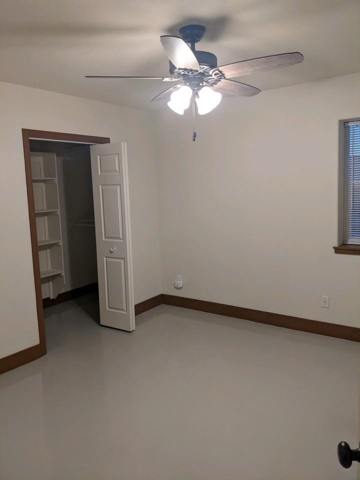 3562 Cody Ln #B - Photo 2 of 7