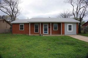 featured image of 5012 Lakefront Dr