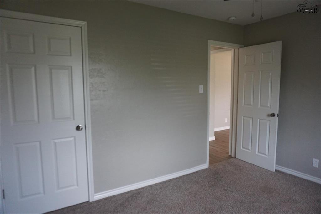 5012 Lakefront Dr - Photo 3 of 24