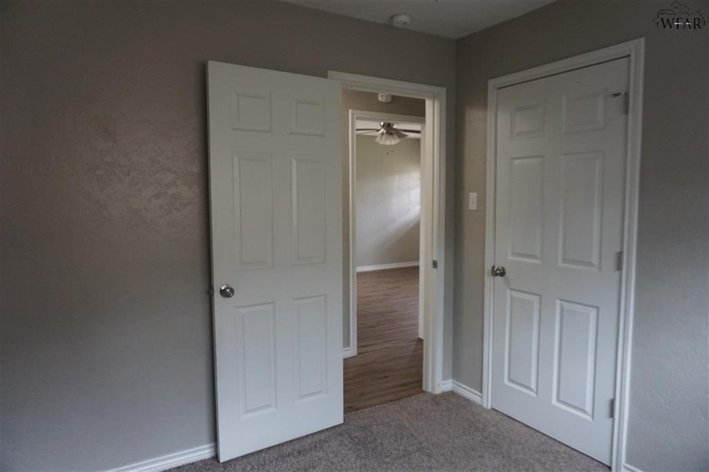 5012 Lakefront Dr - Photo 6 of 24