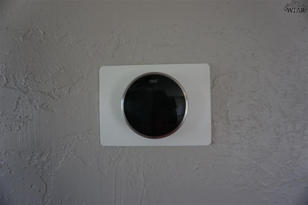 5012 Lakefront Dr - Photo 2 of 24