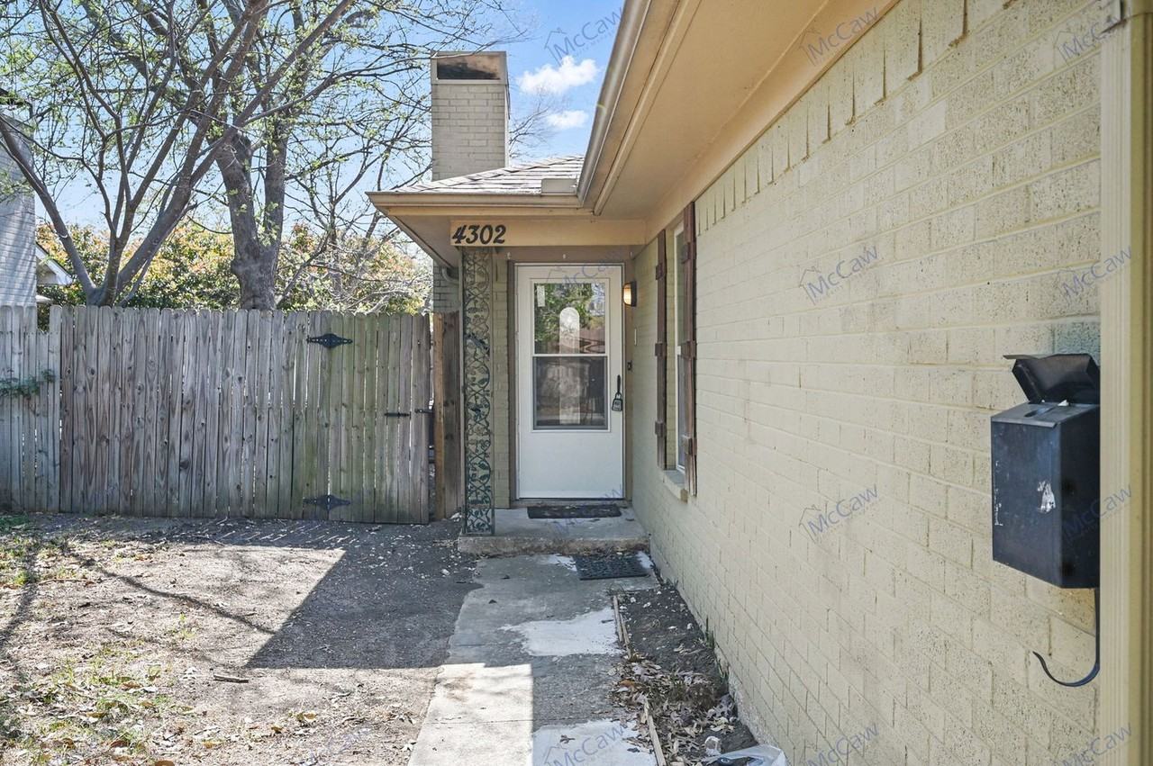 4302 Segura Ct N - Photo 3 of 17
