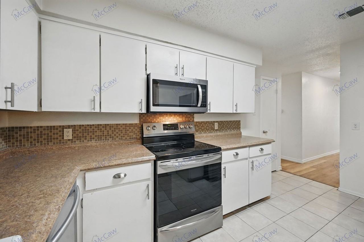 4302 Segura Ct N - Photo 7 of 17