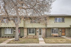 featured image of 588 S Carr St