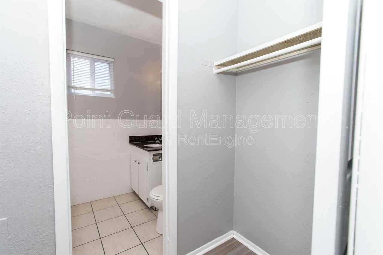 808 N West St #24 - Photo 4 of 13