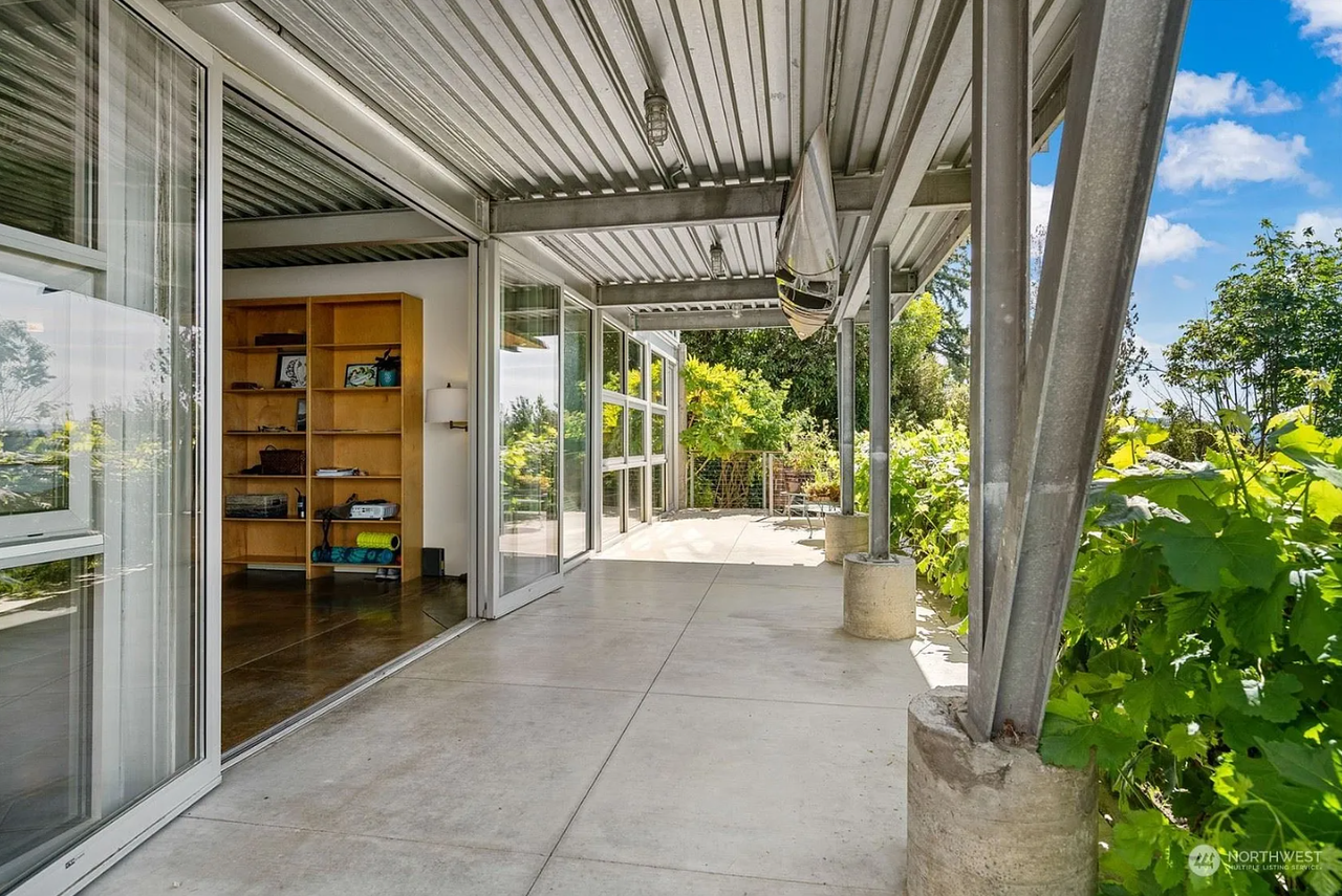 222 1/2 S Forest St - Photo 5 of 11