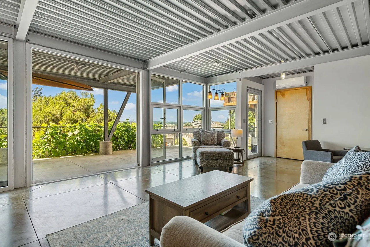 222 1/2 S Forest St - Photo 7 of 11