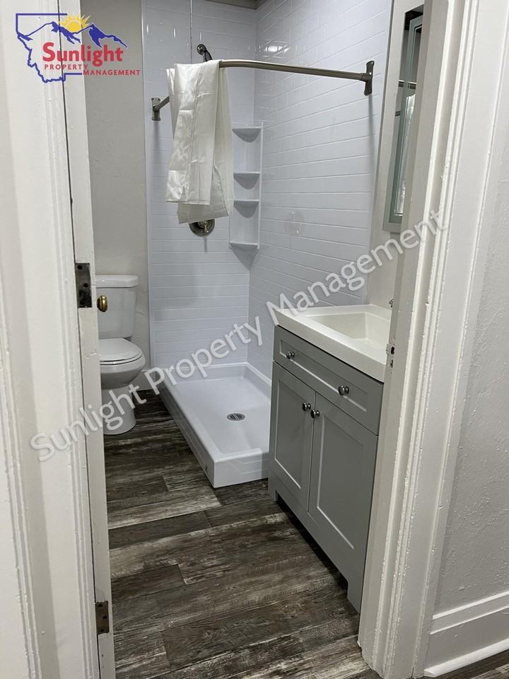 103 E Main St Apt C - Photo 3 of 13