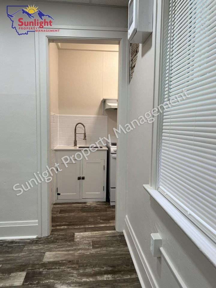 103 E Main St Apt C - Photo 5 of 14