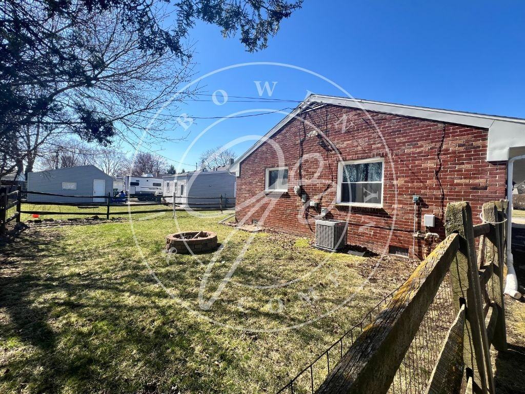 2300 Crystal Ave - Photo 2 of 14