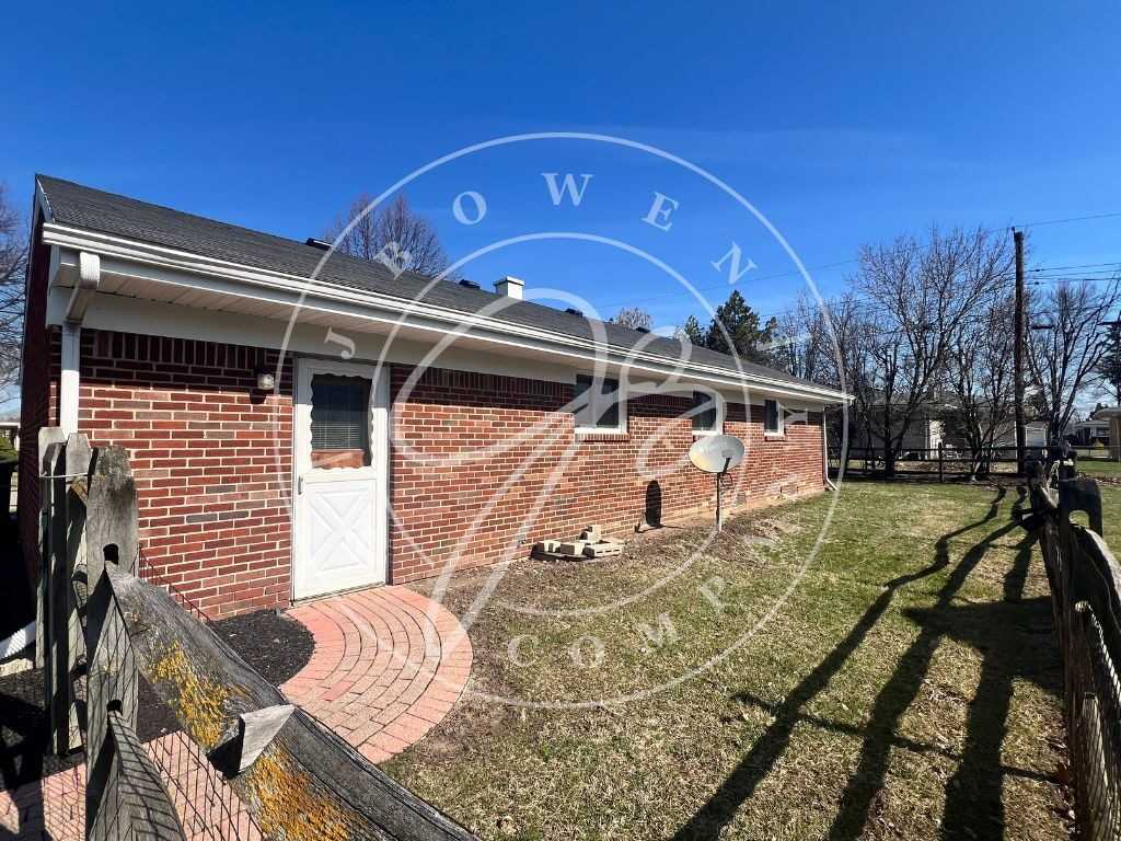 2300 Crystal Ave - Photo 3 of 14