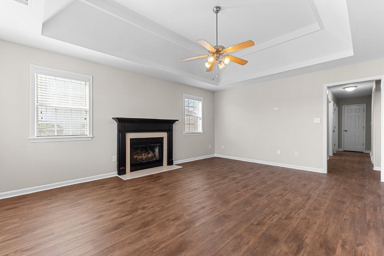 200 Stirling Bridge Dr - Photo 4 of 22