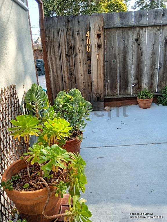 486 Monroe St #B - Photo 2 of 18