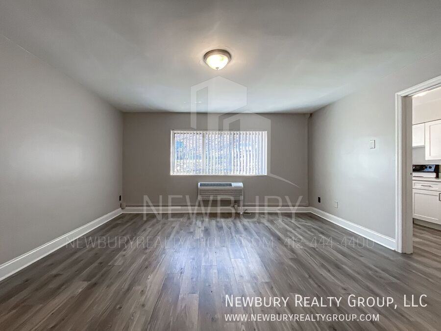 317 San Juan Dr #2 - Photo 4 of 20