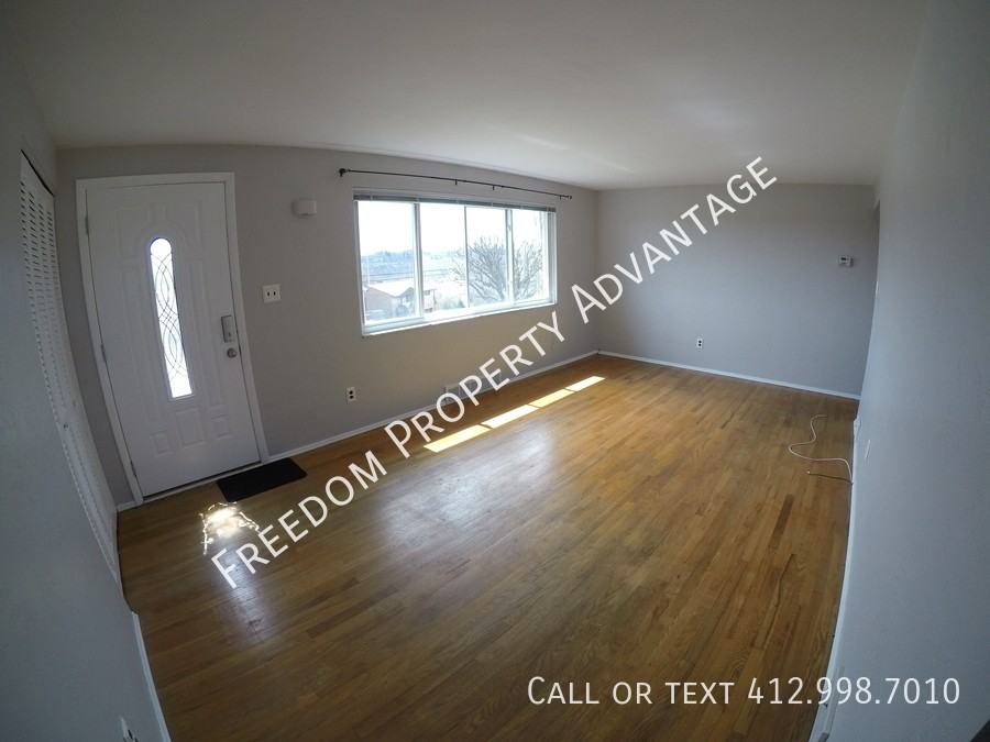 5211 Blossom Rd - Photo 2 of 12