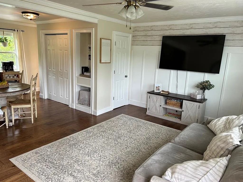 25406 Trinity Dr #NA - Photo 2 of 13