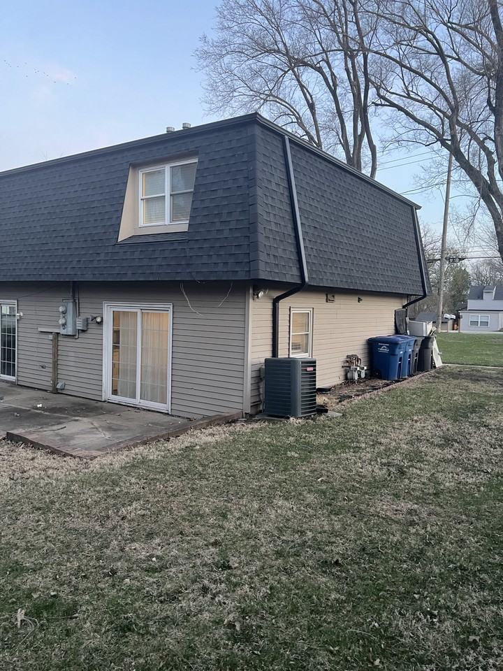 1229 Mckinley Ave #NA - Photo 2 of 14