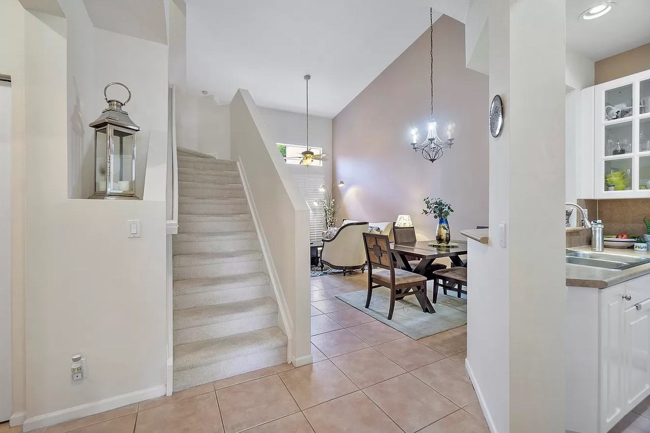 12652 Nw 56th St #2 - Photo 4 of 20