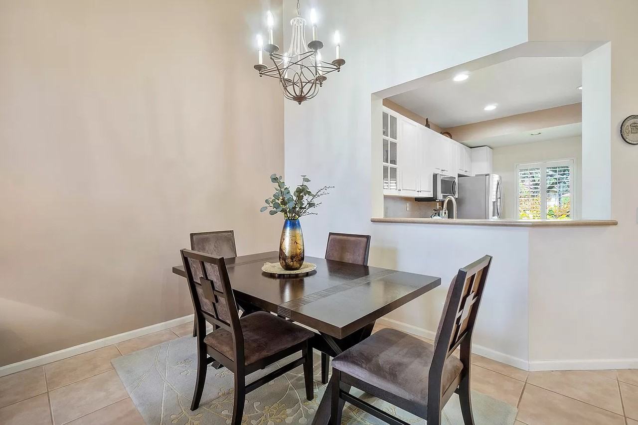 12652 Nw 56th St #2 - Photo 7 of 20