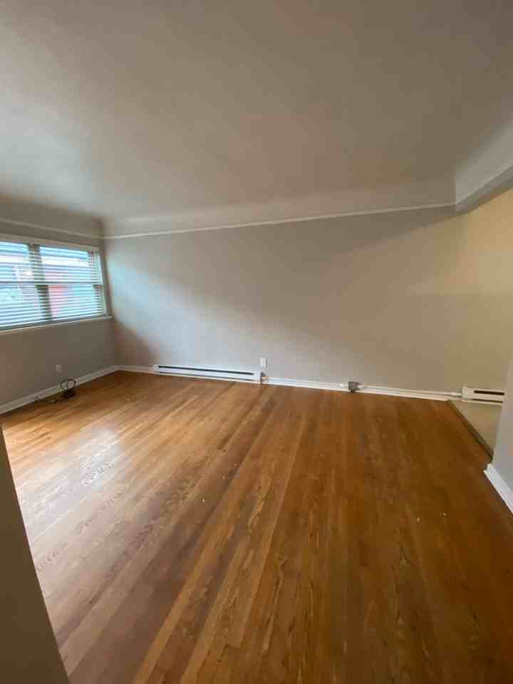 2051 Nw Irving St - Photo 6 of 14