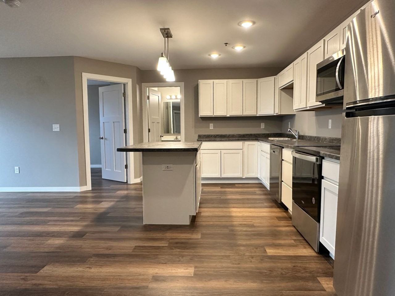 Edgeview Apartments - Photo 2 of 19