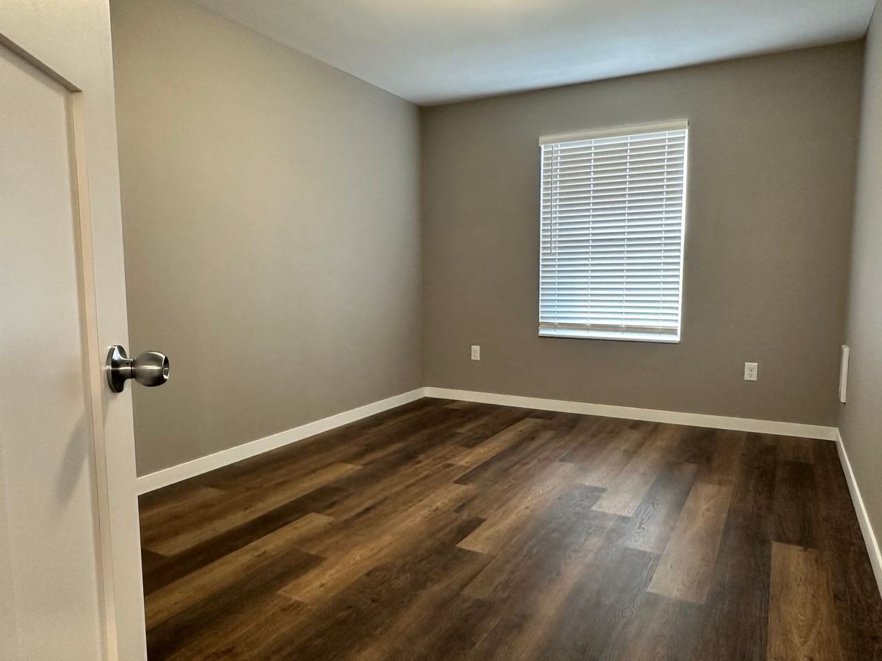 Edgeview Apartments - Photo 7 of 19