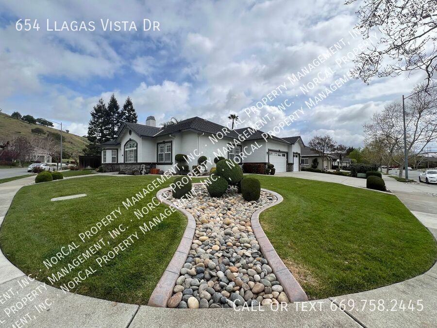 654 Llagas Vista Dr - Photo 2 of 50