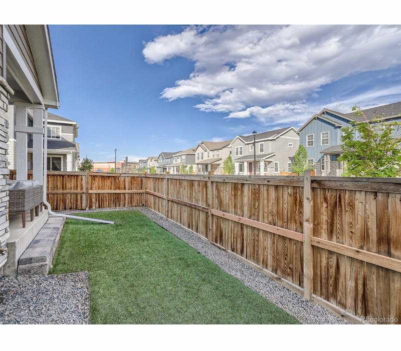 10071 Flower St - Photo 7 of 13