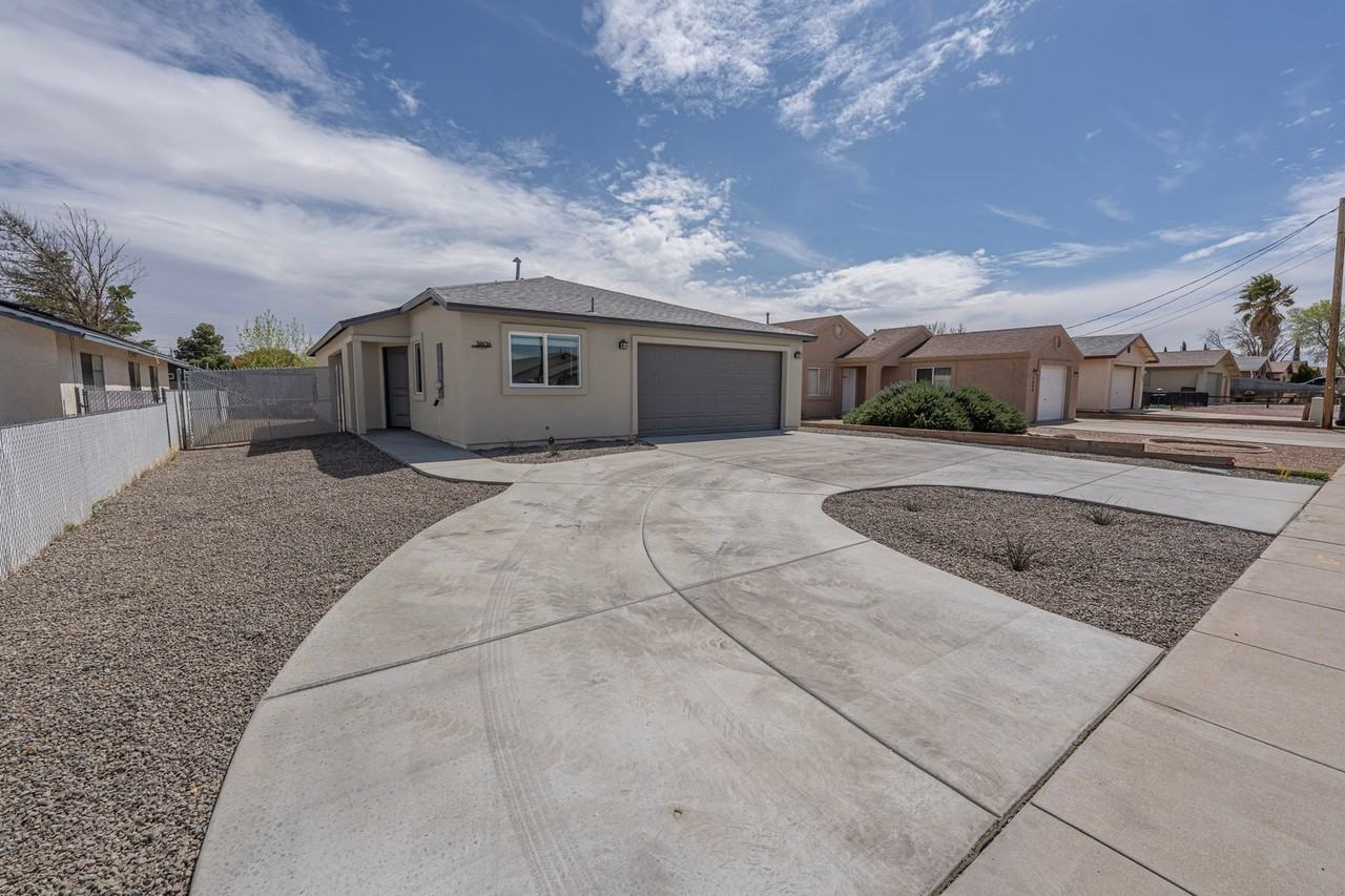 3606 N Wells St - Photo 2 of 13