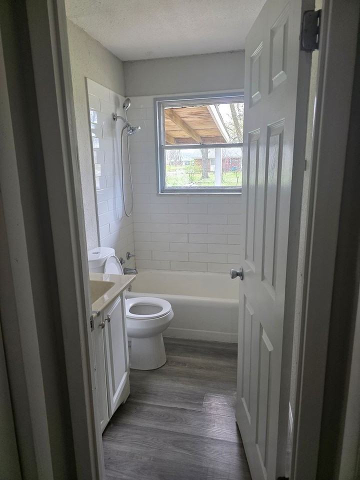 2020 Louise Ave - Photo 4 of 8