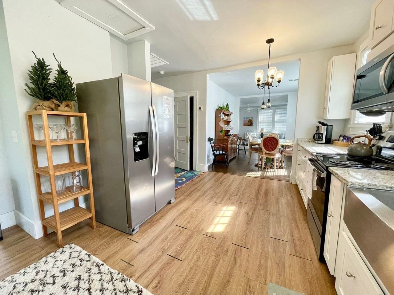611 Howard St - Photo 6 of 14