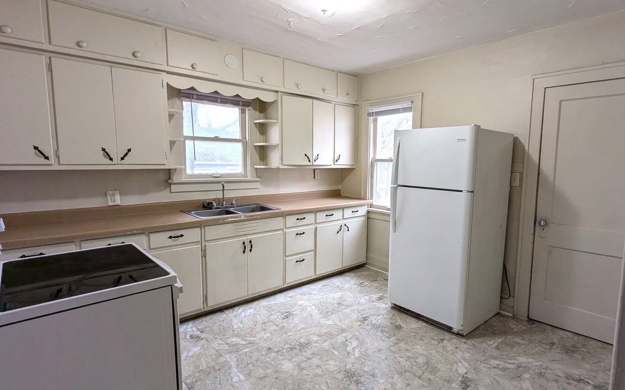 3317 Jefferson St - Photo 2 of 8