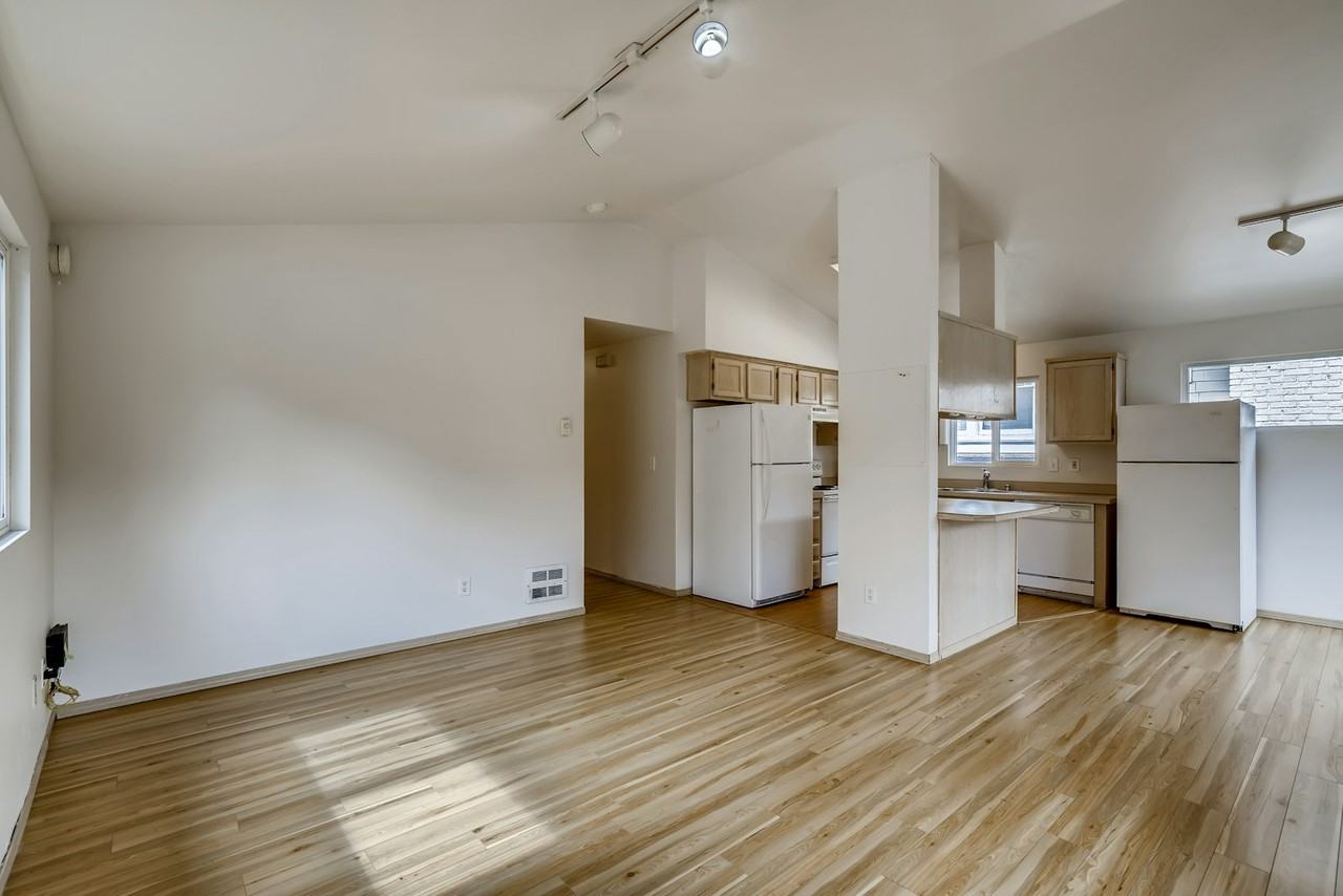 5205 11th Avenue Northeast, Unit B - Photo 5 of 28