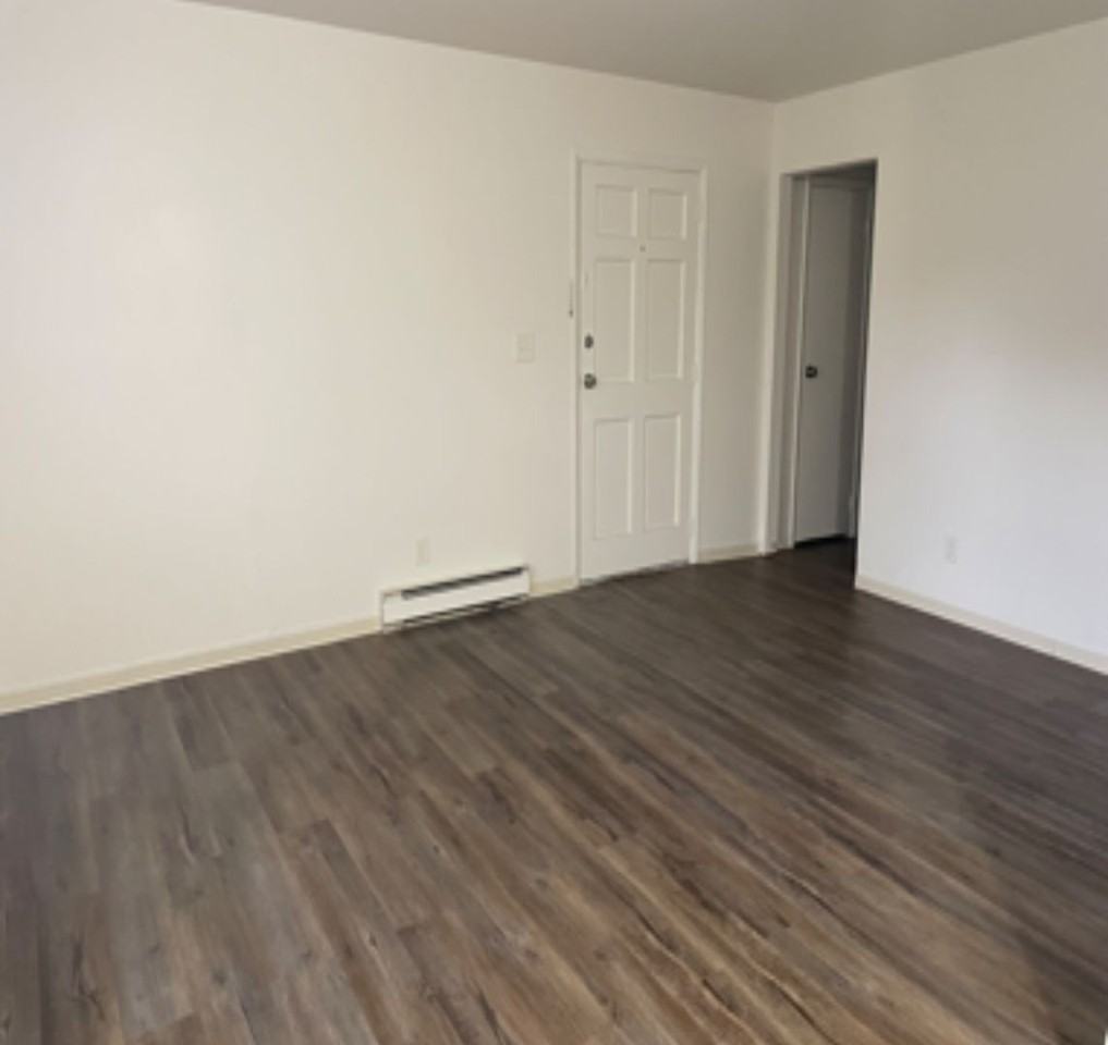 1459 E Market St #B - Photo 2 of 8