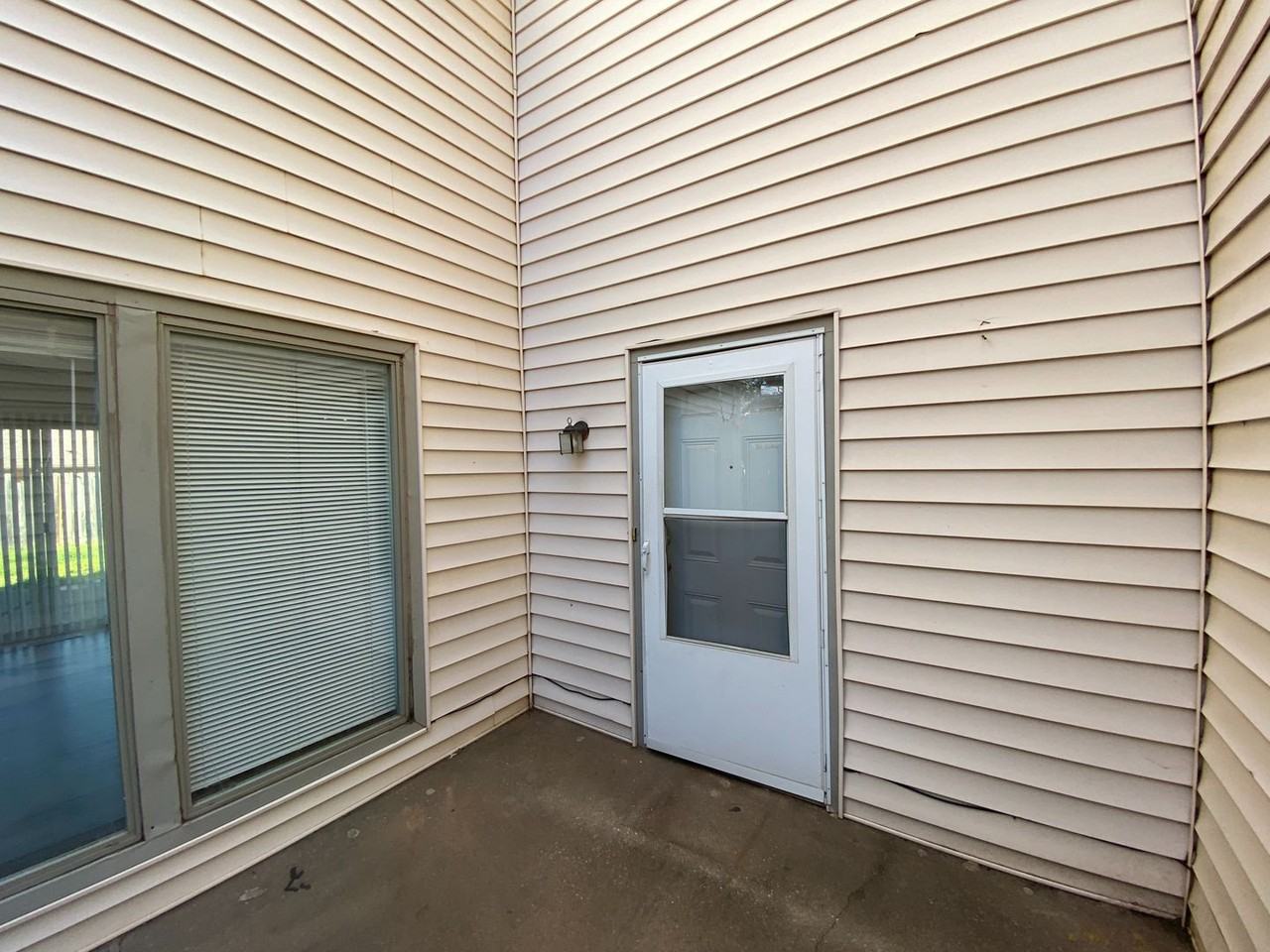 2223 Nw 117th St - Photo 2 of 35