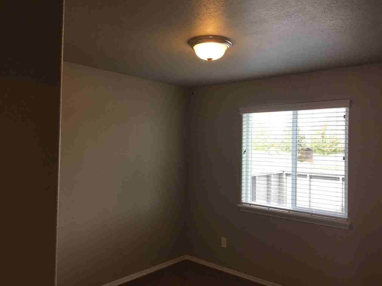 1539 Sw 36th Loop - Photo 7 of 10