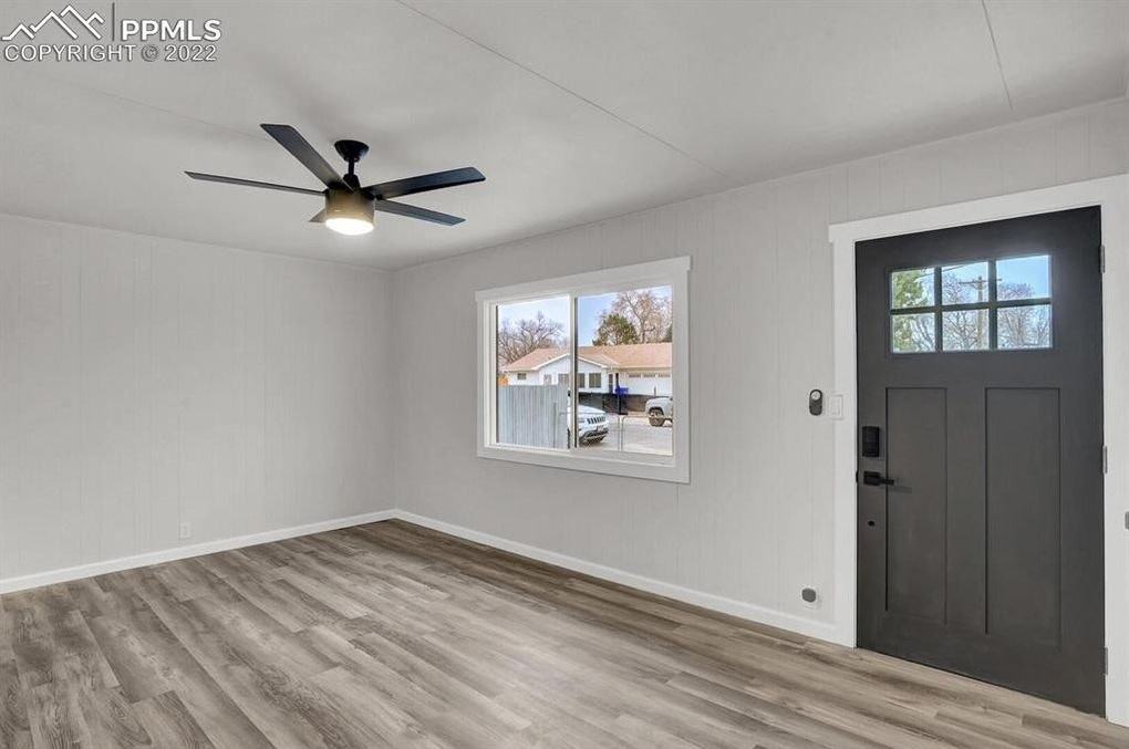 1229 Aspen Avenue - Photo 5 of 22