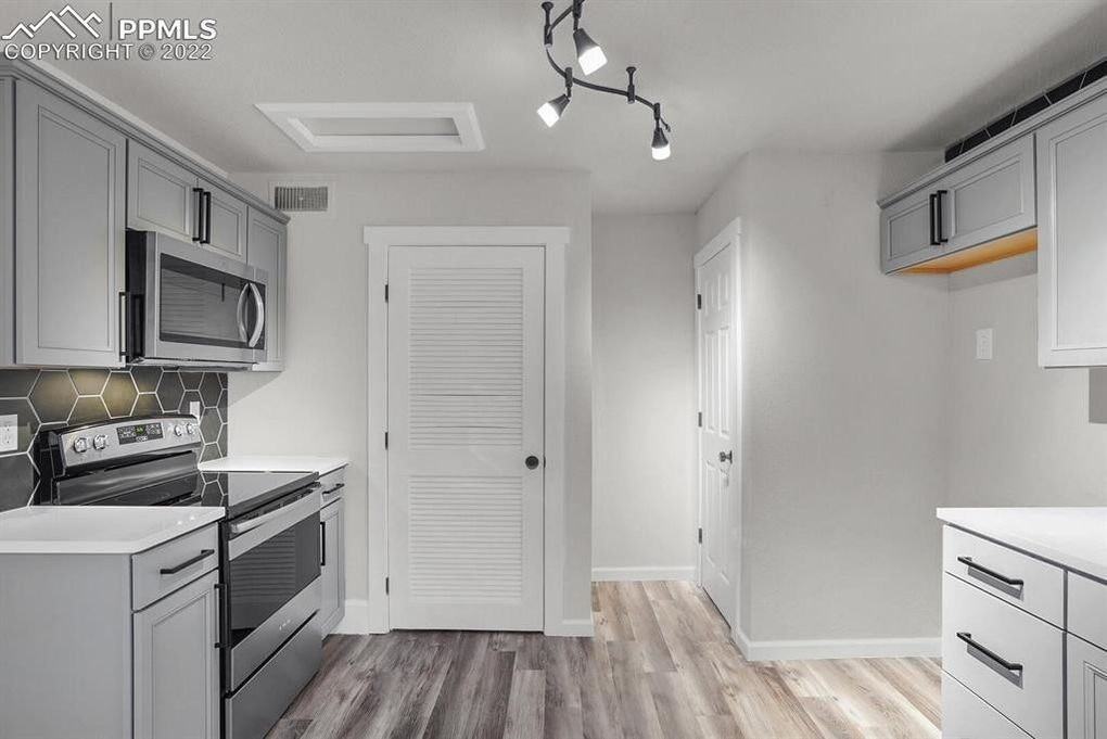 1229 Aspen Avenue - Photo 7 of 22